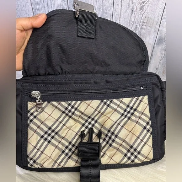BURBERRY classic plaid belt bag / body bag in black - Picture 3 of 16